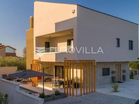 Einfamilienhaus zum Kauf - Erstbezug 4 Zimmer 340 m² Valdebek Pula 52100