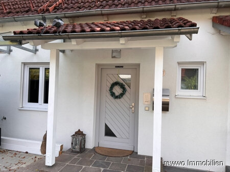 Reihenmittelhaus zur Miete 1.800 € 4,5 Zimmer 135 m²<br/>Wohnfläche 155 m²<br/>Grundstück Burghausen Burghausen 84489