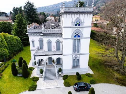 Villa zum Kauf 12 Zimmer 1.180 m² 8.000 m² Grundstück frei ab sofort Lesa