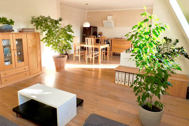 Wohnung zum Kauf 62.000 € 2 Zimmer 53 m² Dachgeschoss, 4. Geschoss Werdauer Str. 18 Zwötzen Gera 07551