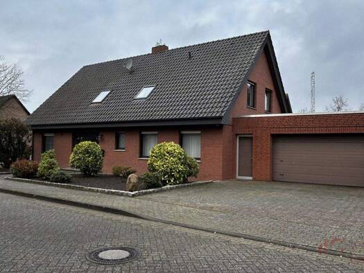 Einfamilienhaus zum Kauf 330.000 € 9 Zimmer 241,6 m² 680 m² Grundstück Salzbergen 48499