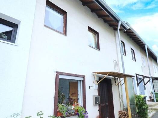 Reihenmittelhaus zum Kauf 158.000 € 4 Zimmer 121,3 m² 200 m² Grundstück Innenstadt Hof 95032