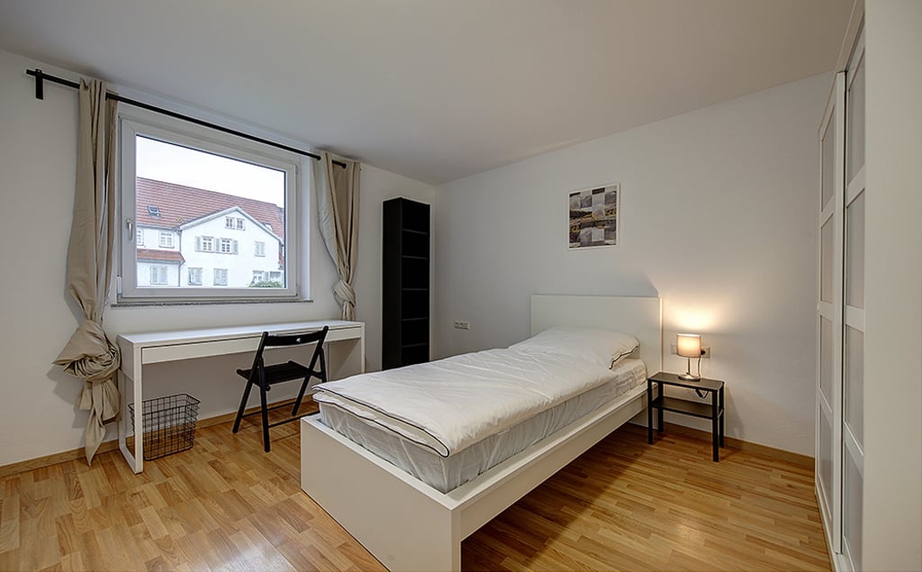 Wohnung zur Miete Wohnen auf Zeit 635 € 3 Zimmer 13 m²<br/>Wohnfläche 06.01.2025<br/>Verfügbarkeit Aachener Straße 8 Neckarvorstadt Stuttgart 70376