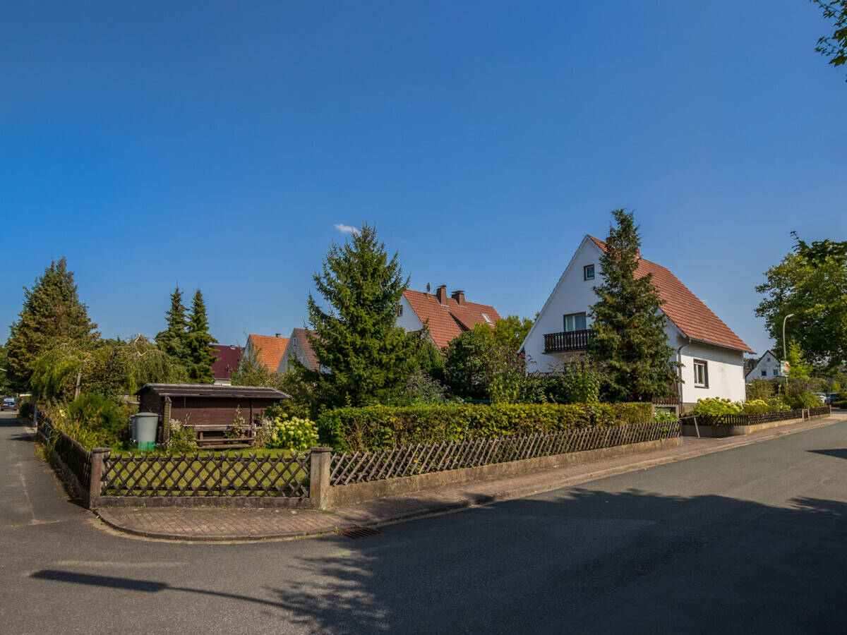 Immobilie in Büren - EIN- BIS ZWEIFAMILIENHAUS, 2 BADEZIMMER, WC, VOLL UNTERKELLERT, KLEINE GARAGE UND GROßER GARTEN - Bild 3