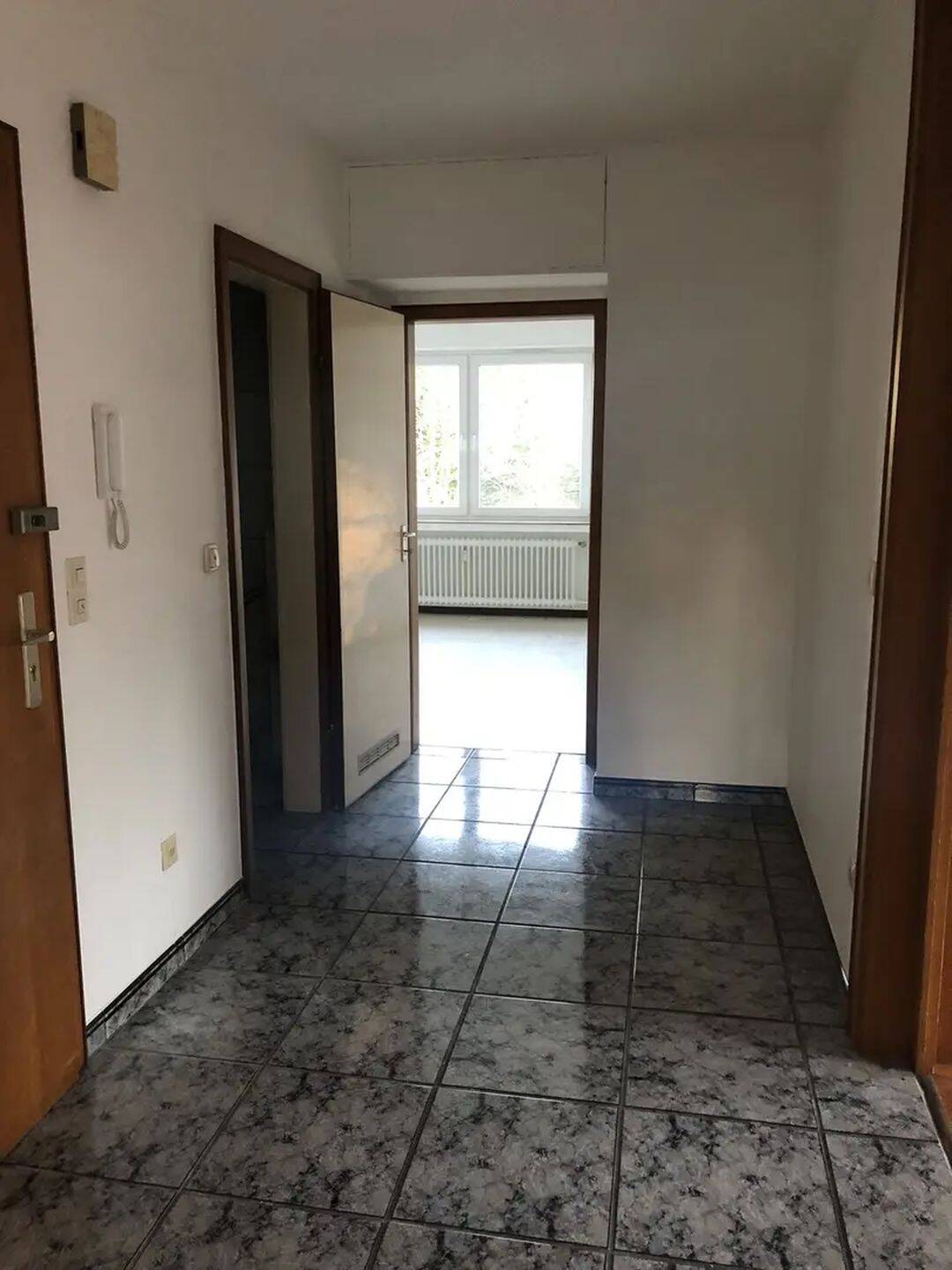 2 Zimmer, Balkon & Weitblick – Wohnen in Toplage von Aachen-Frankenberg – Burgstraße 34, 52066 Aachen – Vorschaubild 2