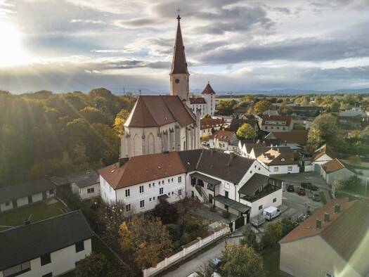Haus zum Kauf 799.000 € 10 Zimmer 380 m² 1.150 m² Grundstück Ebenfurth 2490