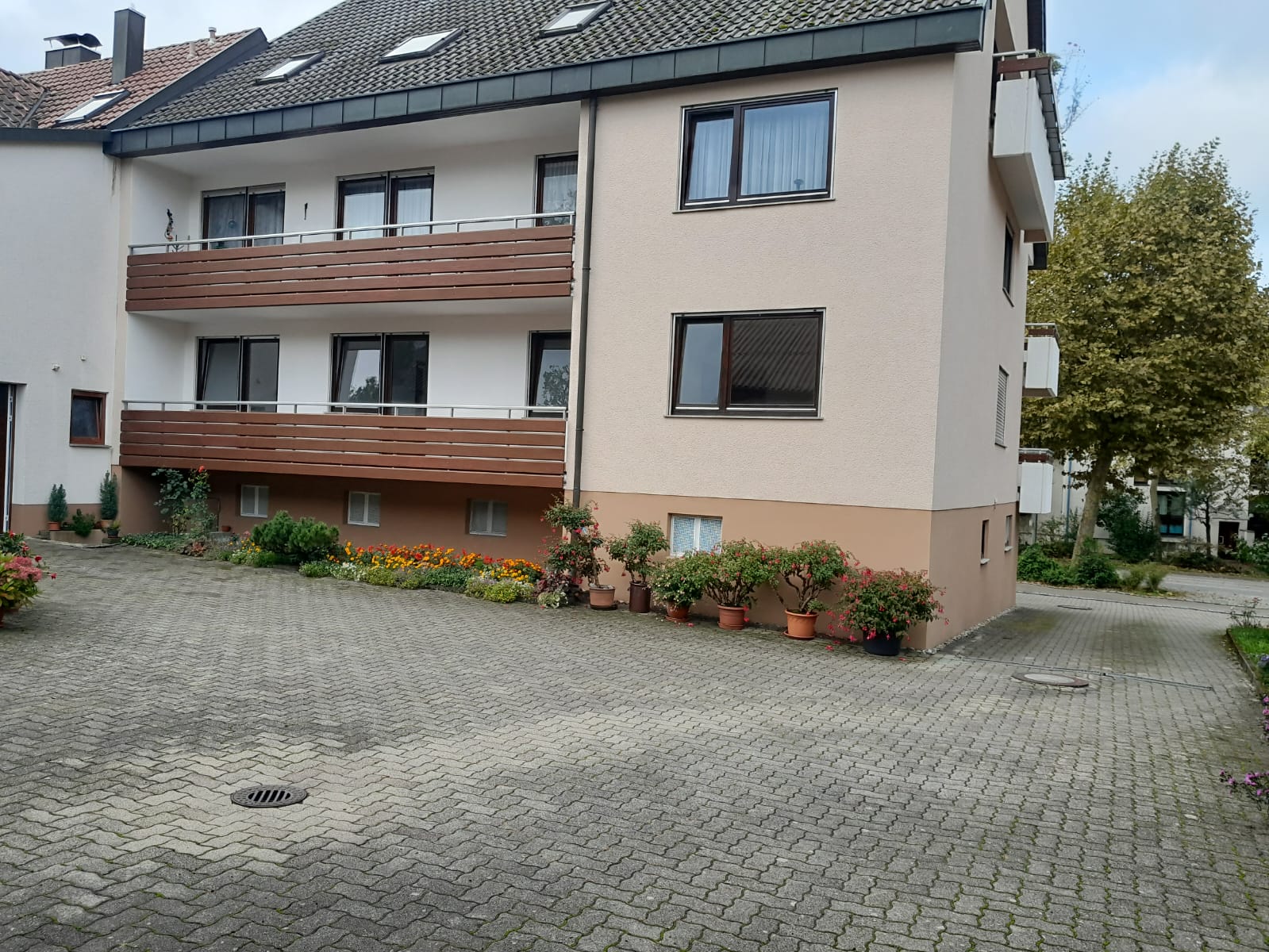 Wohnung zur Miete 1.100 € 5 Zimmer 120 m²<br/>Wohnfläche 1.<br/>Geschoss Pfullingen 72793