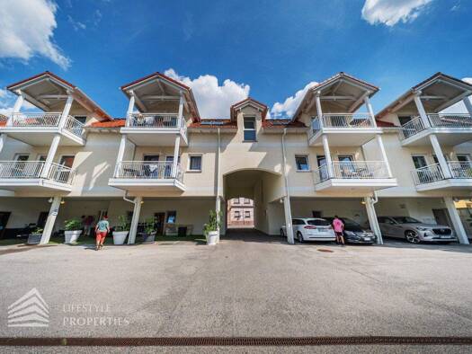 Gewerbeobjekt zum Kauf als Kapitalanlage geeignet 2.081.000 € 892 m² 1.016 m² Grundstück Himberg 2325