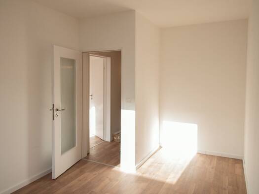 WG-Zimmer zur Miete 370 € 11,3 m² Geschoss 1/3 frei ab 01.11.2026 Bubenreuth 91088