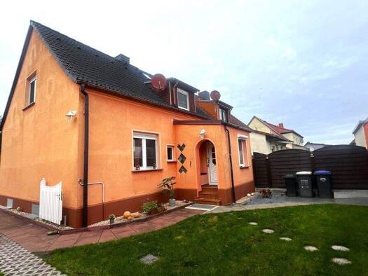 Doppelhaushälfte zum Kauf 180.000 € 5 Zimmer 112 m² 789 m² Grundstück Jeber-Bergfrieden 06868