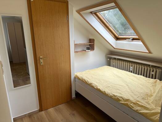 Wohnung zur Miete 350 € 1,5 Zimmer 17 m² Geschoss 2/2 frei ab 01.10.2026 Baiersdorf Baiersdorf 91083