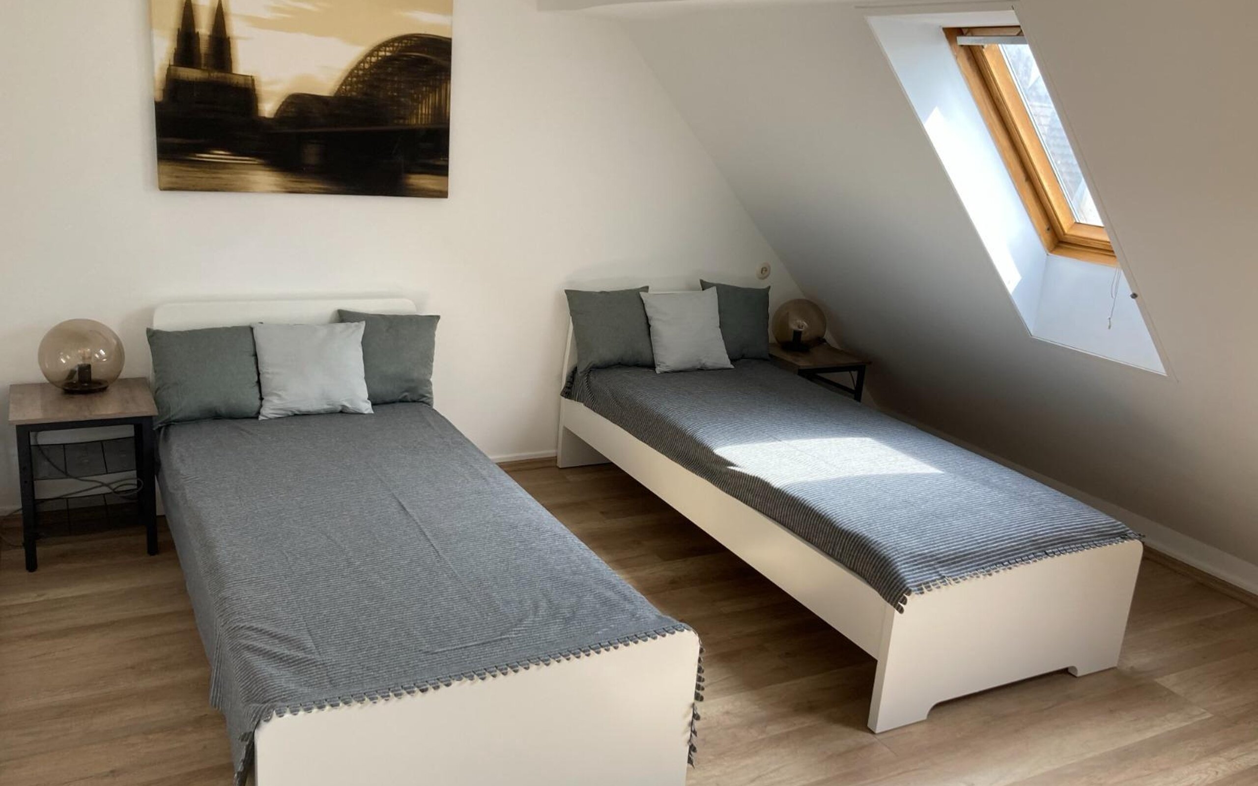 Wohnung zur Miete Wohnen auf Zeit 1.950 € 2 Zimmer 48 m²<br/>Wohnfläche 31.12.2027<br/>Verfügbarkeit Pallenbergstr. 0 Weidenpesch Köln Weidenpesch 50737