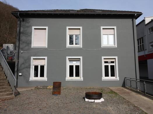 Mehrfamilienhaus zum Kauf 359.000 € 5 Zimmer 319 m² 1.017 m² Grundstück Westiger Straße 111 Altena Altena 58762