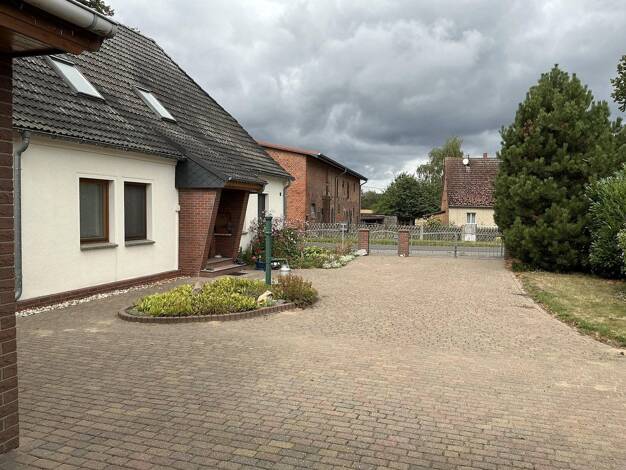 Einfamilienhaus zum Kauf provisionsfrei 350.000 € 5 Zimmer 180 m² 1.649 m² Grundstück Peetsch 39 Peetsch Mirow 17252