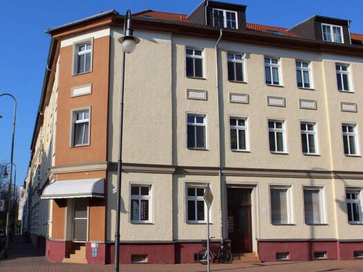 Wohnung zur Miete 690 € 3 Zimmer 98 m² frei ab 01.05.2026 Karlstraße 50 Innenstadt Dessau-Roßlau 06844