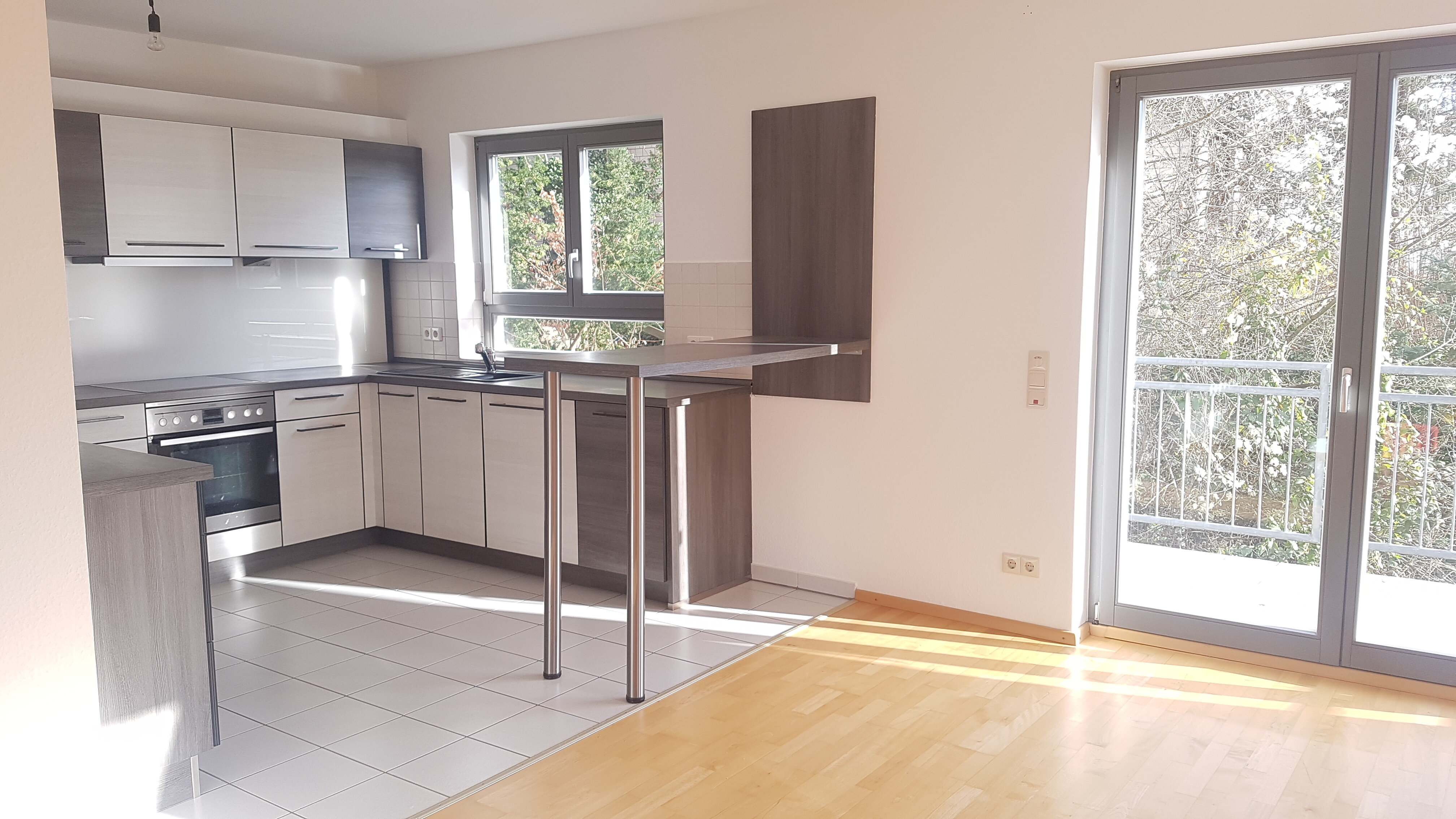 Wohnung zur Miete 820 € 3 Zimmer 90 m²<br/>Wohnfläche 3.<br/>Geschoss ab sofort<br/>Verfügbarkeit Leinsweiler 76829