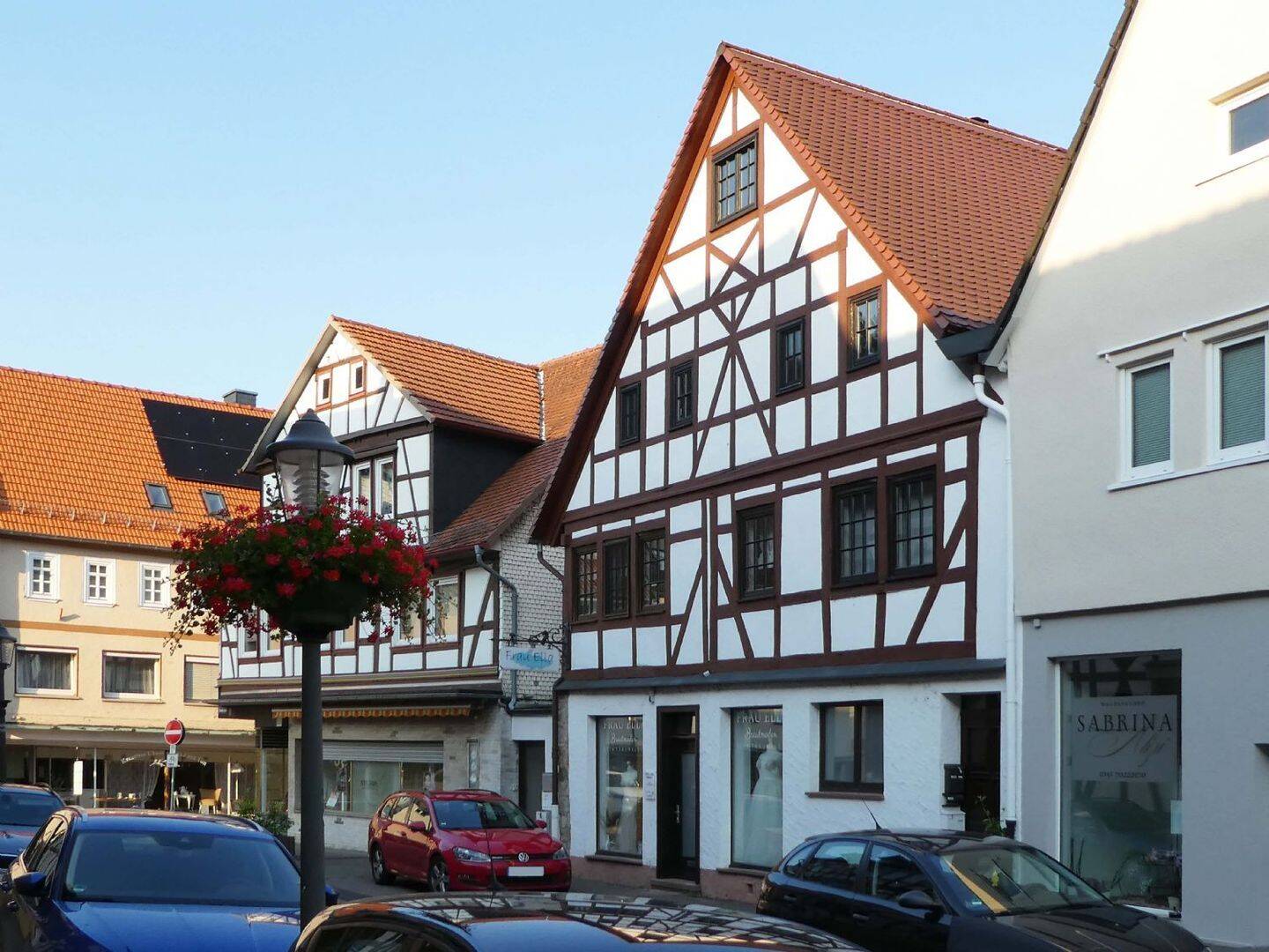 AUMÜLLER-Immobilien - Gut gepflegtes Wohn-/Geschäftshaus zur Selbstnutzung oder als Kapitalanlage