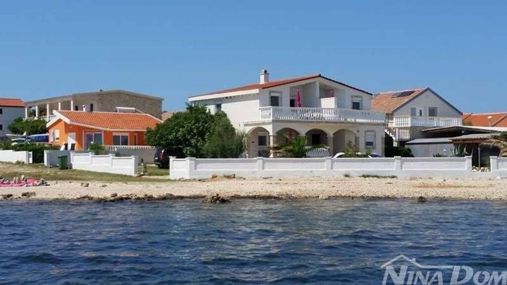 Haus zum Kauf 920.000 € 17 Zimmer 220 m² Vir