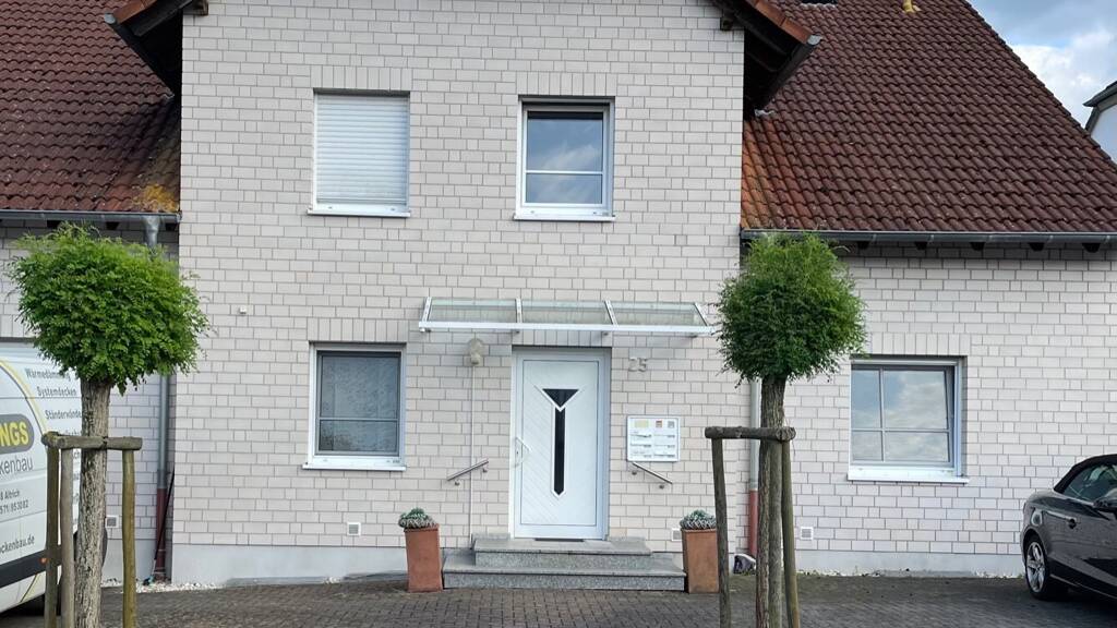 Wohnung zur Miete 325 € 1 Zimmer 40 m² Geschoss -1/3 frei ab 15.04.2026 Felsenstraße 25 Lüxem Wittlich 54516