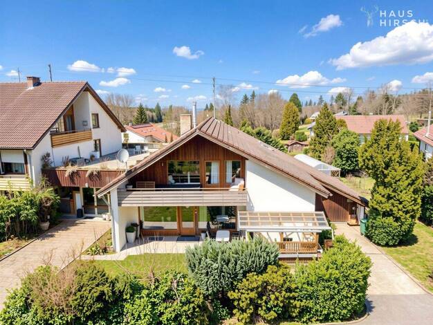 Haus zum Kauf 569.000 € 10 Zimmer 290 m² 863 m² Grundstück Dobel 75335