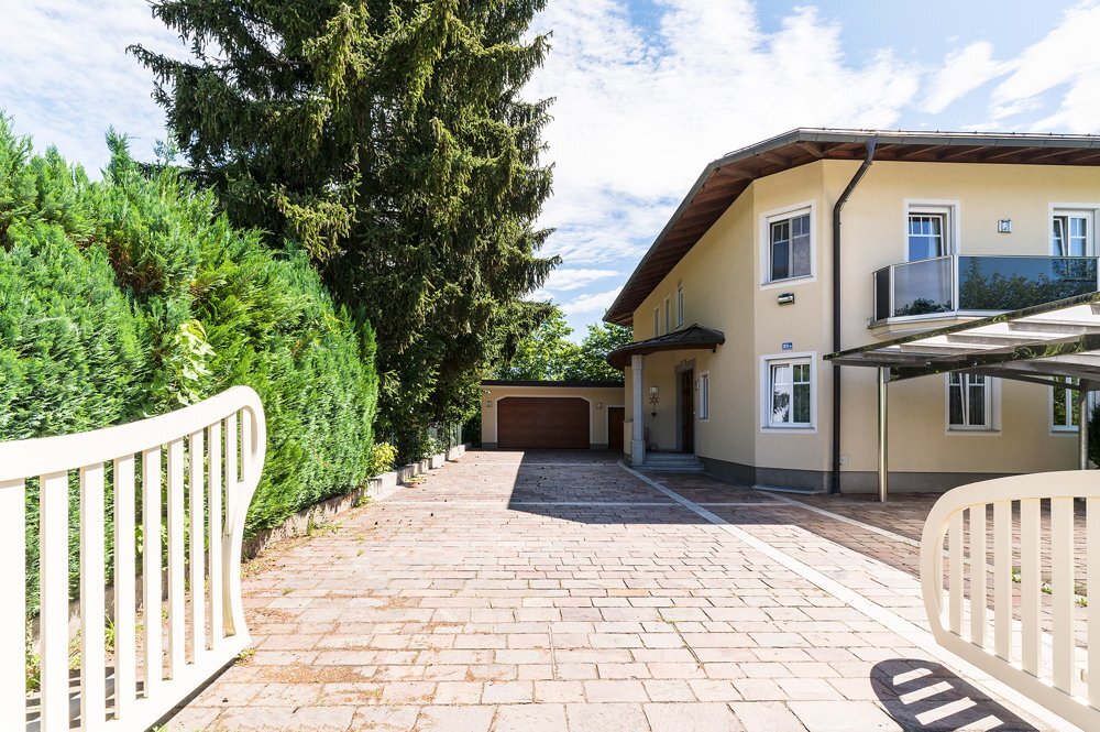 Villa zum Kauf 9 Zimmer 340 m²<br/>Wohnfläche 1.364 m²<br/>Grundstück Mattighofen 5230