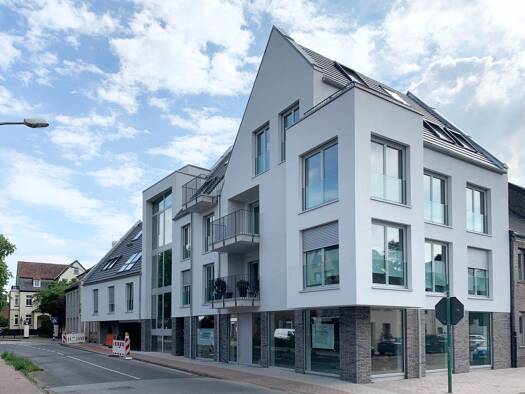 Wohnung zur Miete 1.400 € 3 Zimmer 127 m² Geschoss 1/3 frei ab 01.06.2026 Viersener Straße 1 St. Tönis Tönisvorst 47918