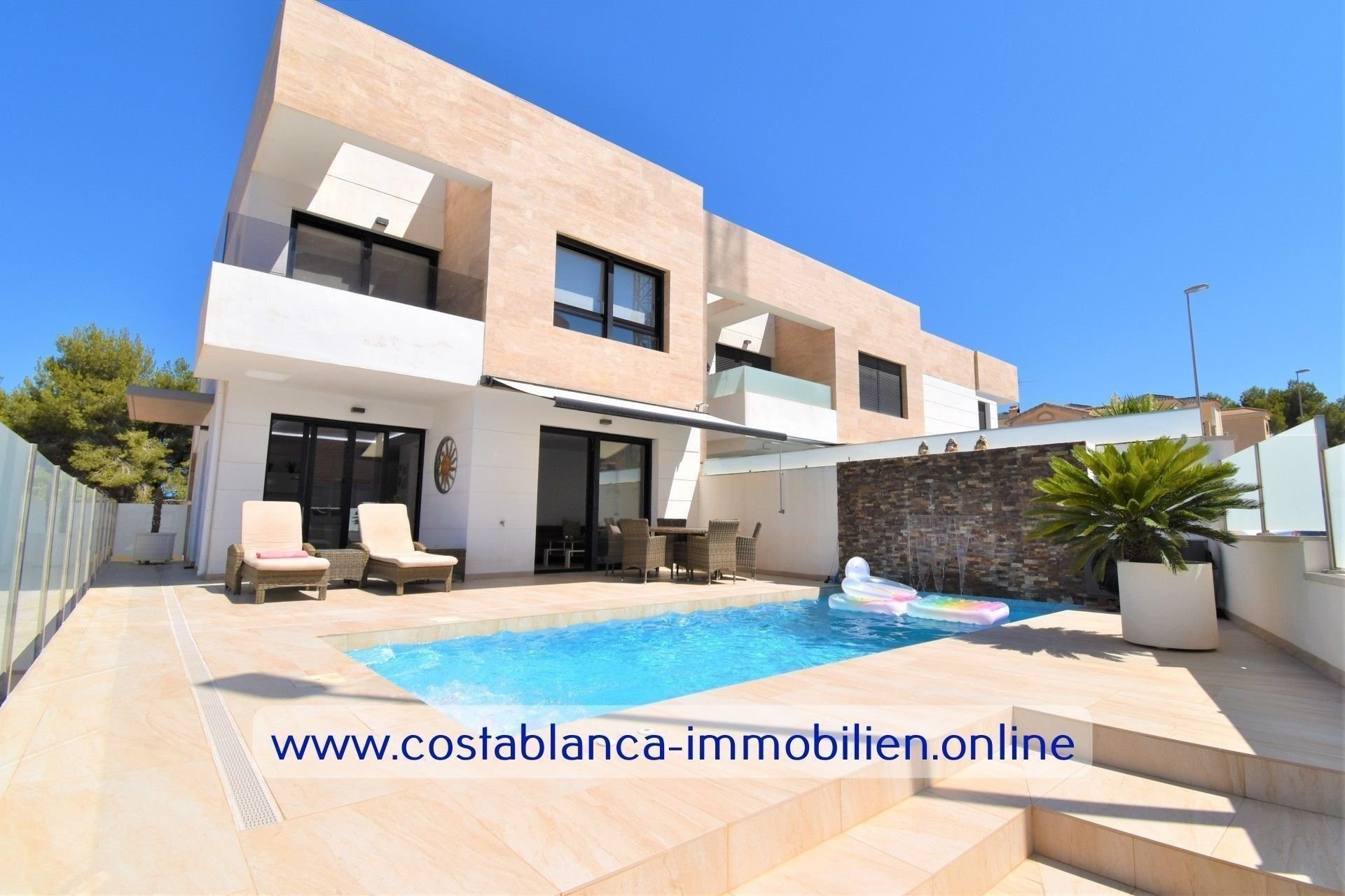 Villa zum Kauf provisionsfrei 475.000 € 4 Zimmer 193 m²<br/>Wohnfläche 312 m²<br/>Grundstück Villamartin 03189