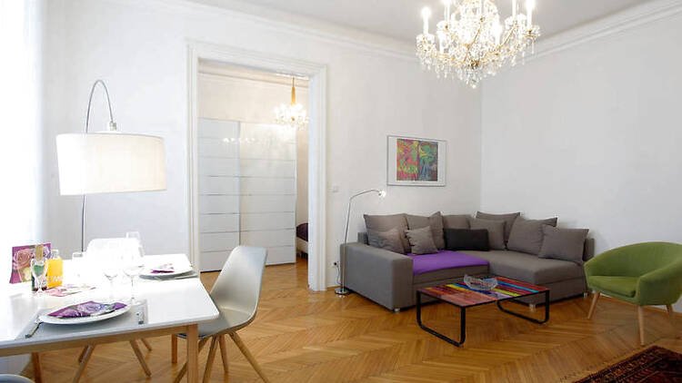 Wohnung zur Miete Wohnen auf Zeit 1.988 € 2 Zimmer 50 m²<br/>Wohnfläche ab sofort<br/>Verfügbarkeit Wien 1060