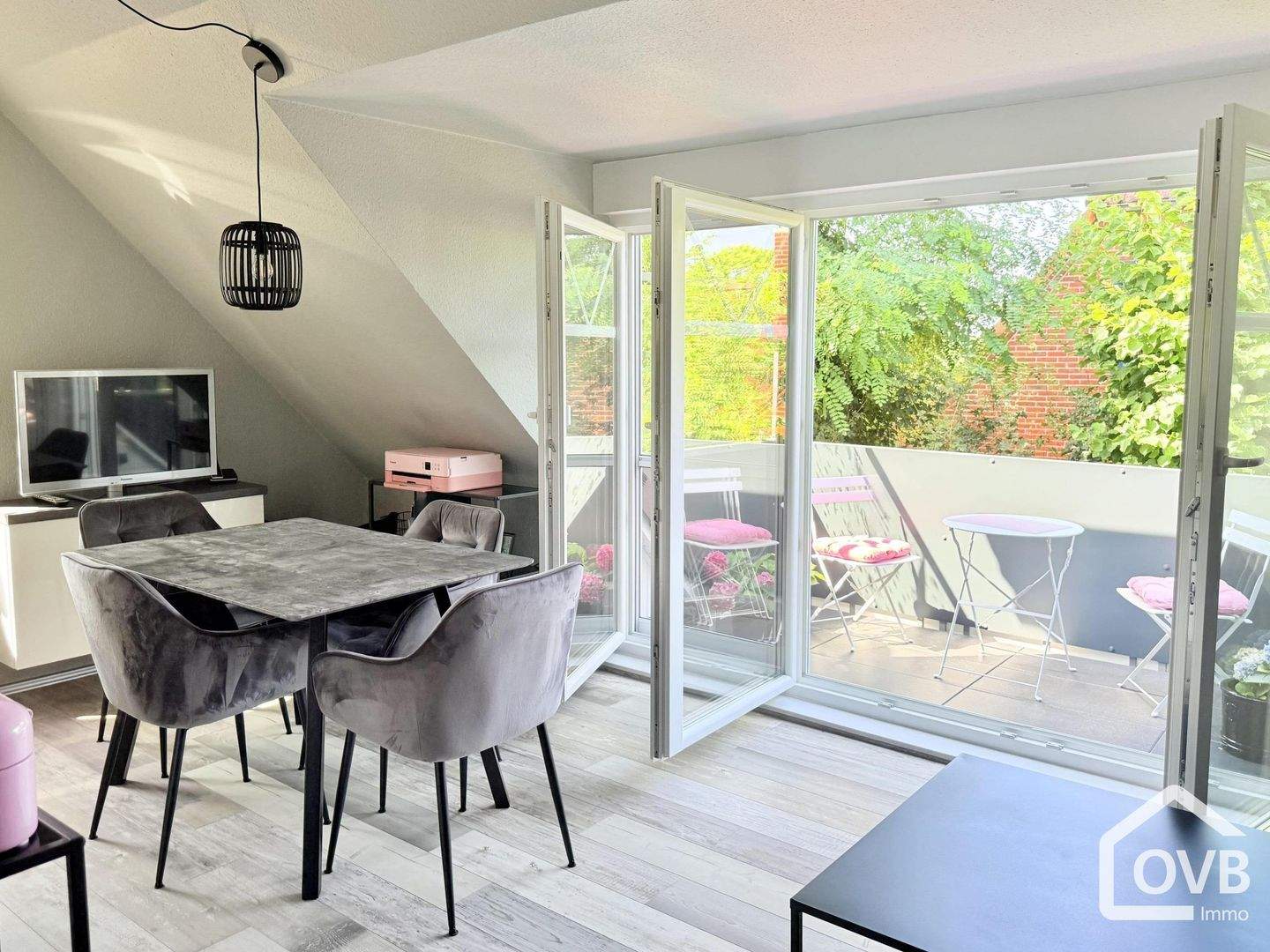 Immobilie in Krummhörn - Ihr Platz am Meer - stilvolle Ferienwohnung mit Balkon in Greetsiel - Bild 3