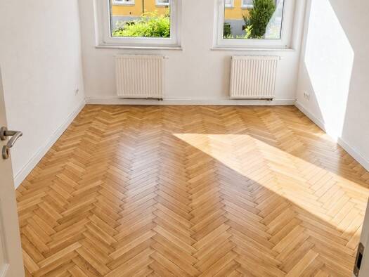 Wohnung zur Miete 400 € 2 Zimmer 49 m² Geschoss EG/3 frei ab sofort Klosterlausnitzer Straße 53 Eisenberg 07607