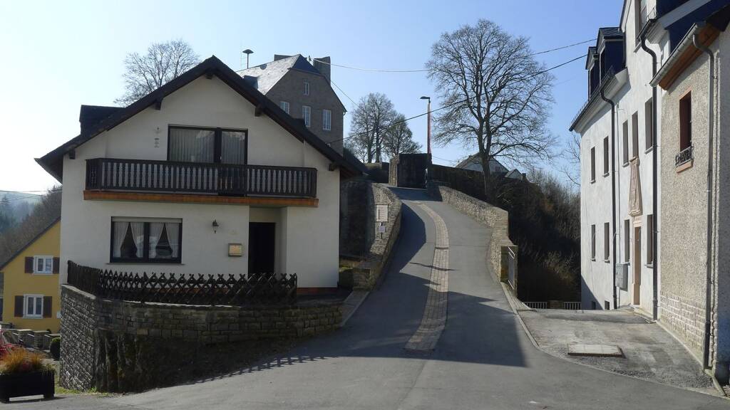 Einfamilienhaus zum Kauf provisionsfrei 163.000 € 4 Zimmer 114 m² 181 m² Grundstück Dasburg 54689