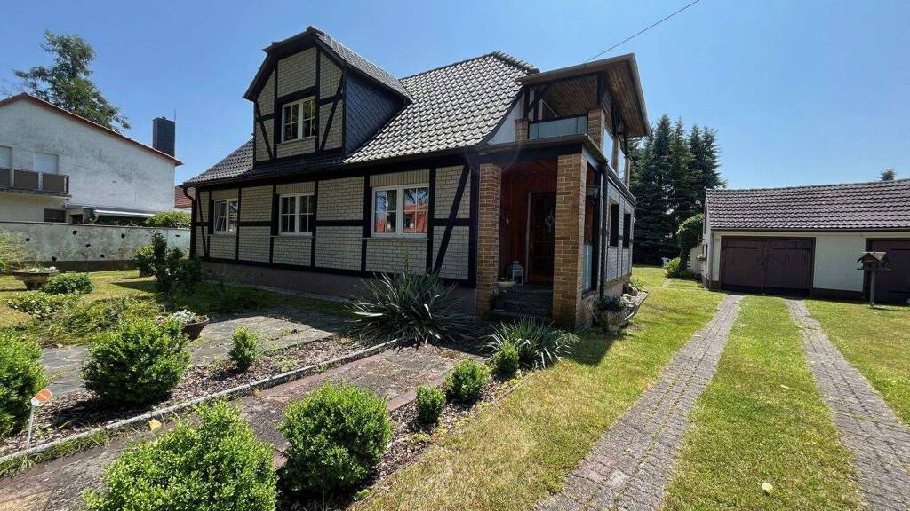 Einfamilienhaus zum Kauf 195.000 € 5 Zimmer 137 m² 1.078 m² Grundstück Lindthal 03238