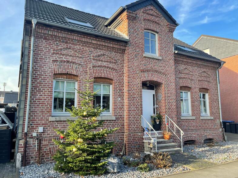 Haus zum Kauf 447.000 € 9 Zimmer 290 m² 752 m² Grundstück Waltrop 45731