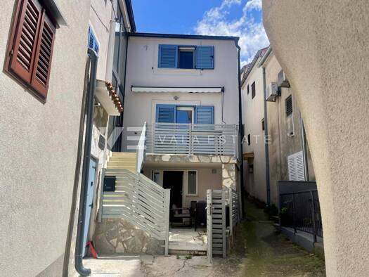 Einfamilienhaus zum Kauf 405.000 € 5 Zimmer 165 m² 7 m² Grundstück Omišalj 51513