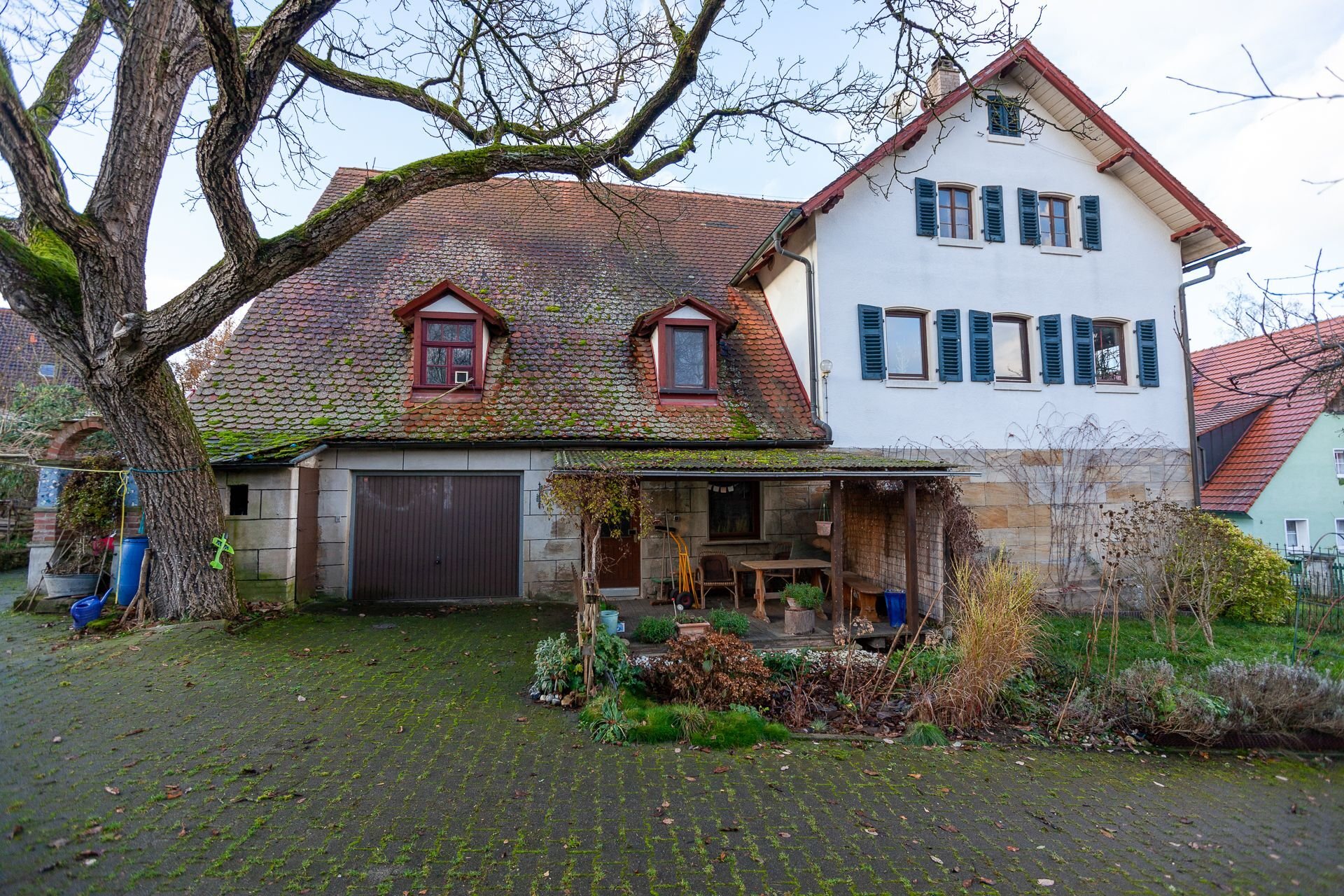 Bauernhaus zum Kauf provisionsfrei 320.000 € 12 Zimmer 276 m²<br/>Wohnfläche 840 m²<br/>Grundstück ab sofort<br/>Verfügbarkeit Oberschöllenbacher Hauptstraße 5 Oberschöllenbach Eckental 90542