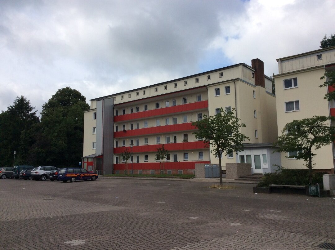 Wohnung zur Miete 537 € 3 Zimmer 76,7 m²<br/>Wohnfläche 1.<br/>Geschoss 01.01.2025<br/>Verfügbarkeit Am Schüsselteich 1 Lauenburg 21481