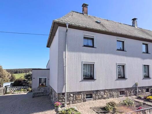 Doppelhaushälfte zum Kauf 120.000 € 4 Zimmer 114,3 m² 1.300 m² Grundstück frei ab sofort Lengenfeld Lengenfeld 08485