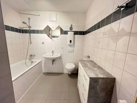 Wohnung zur Miete 319 € 2 Zimmer 57,8 m² 1. Geschoss Küchengarten 11 Halberstadt 38820