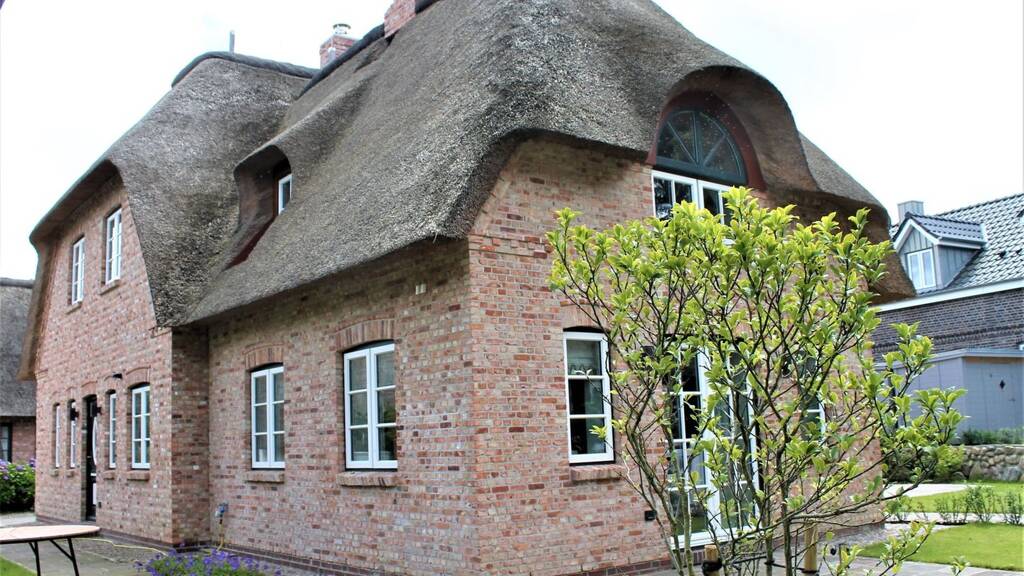 Doppelhaushälfte zum Kauf - Erstbezug 850.000 € 3 Zimmer 111 m² 943 m² Grundstück frei ab sofort Oevenum 25938