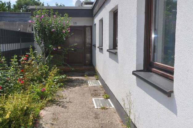 Bungalow zum Kauf provisionsfrei 530.000 € 7 Zimmer 110 m² 383 m² Grundstück Neubrück Köln 51109