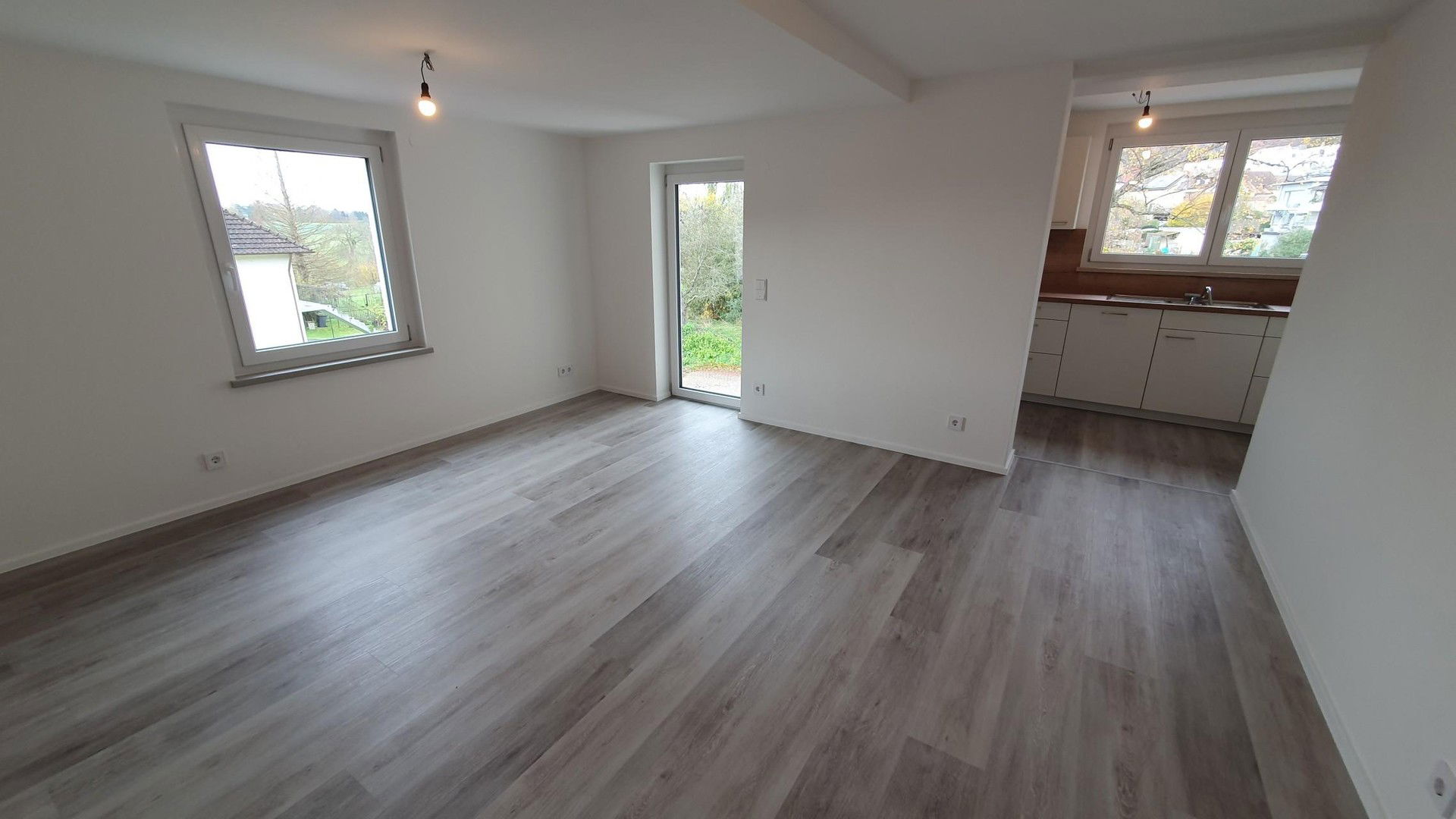 Wohnung zur Miete 1.190 € 2,5 Zimmer 86 m²<br/>Wohnfläche 1.<br/>Geschoss 01.01.2025<br/>Verfügbarkeit Rheinstraße 14 Gailingen 78262