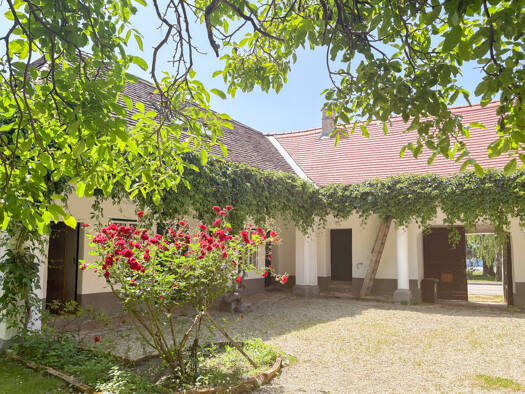 Haus zum Kauf 449.000 € 6 Zimmer 180 m² 2.022 m² Grundstück Guntersdorf 2042