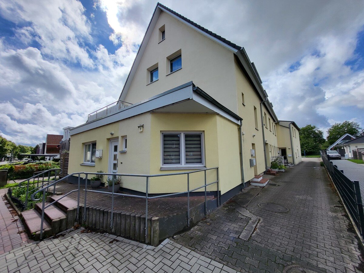 Mehrfamilienhaus zum Kauf 1.100.000 € 20 Zimmer 660,4 m²<br/>Wohnfläche 1.110 m²<br/>Grundstück Wahlbezirk 14 Bad Schwartau 23611