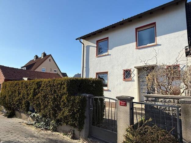 Doppelhaushälfte zum Kauf 265.000 € 4 Zimmer 109 m² 362 m² Grundstück Niederwerrn 97464