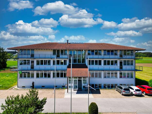 Sonstiges zum Kauf als Kapitalanlage geeignet 1.600.000 € 980 m² 4.050 m² Grundstück Bad Wörishofen 86825