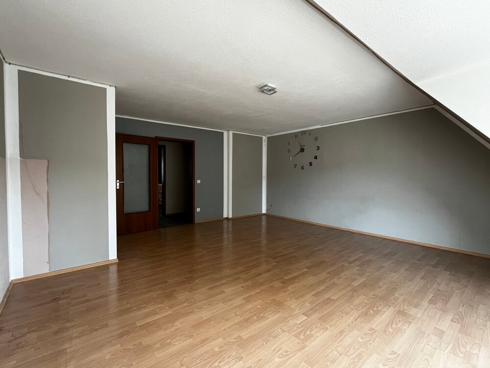 Wohnung zum Kauf 185.000 € 4 Zimmer 83 m²<br/>Wohnfläche Barsinghausen - Süd Barsinghausen 30890