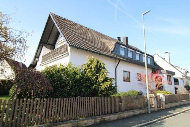 Immobilie in Burgkunstadt - Mehrgenerationenhaus mit drei Wohneinheiten auf einer Grundstücksgröße von 876 m² - Bild 2