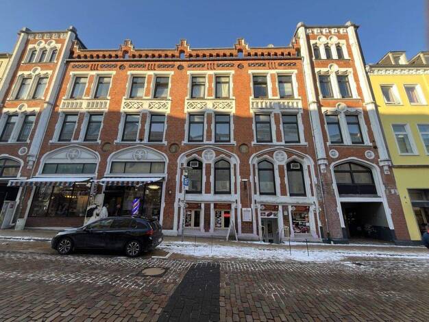 Wohnung zur Miete 1.400 € 152,6 m² frei ab 16.03.2026 Altstadt Flensburg 24937