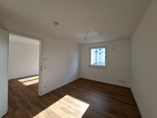 Wohnung zur Miete nur mit Wohnberechtigungsschein 592 € 2 Zimmer 51,5 m² Geschoss 1/6 frei ab 16.11.2026 Hellersdorfer Straße 91B Kaulsdorf Berlin 12619