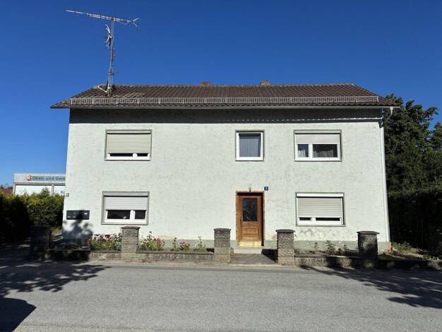 Einfamilienhaus zur Miete 1.100 € 6 Zimmer 160 m² 331 m² Grundstück frei ab sofort Künzing 94550